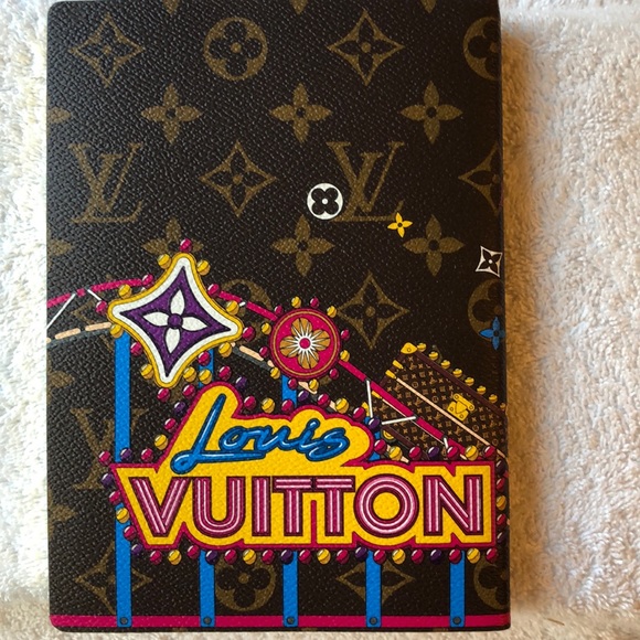LOUIS VUITTON ROLLER COASTER CLEMENCE NOTEBOOK NWT - Picture 4 of 16